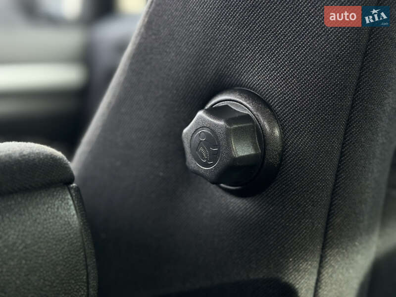 Минивэн Opel Zafira 2011 в Каменском фото 63 Минивэн Opel Zafira 2011 в Каменском