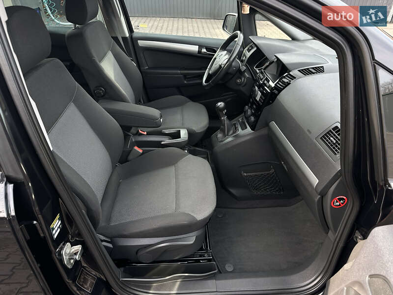 Минивэн Opel Zafira 2011 в Каменском фото 93 Минивэн Opel Zafira 2011 в Каменском