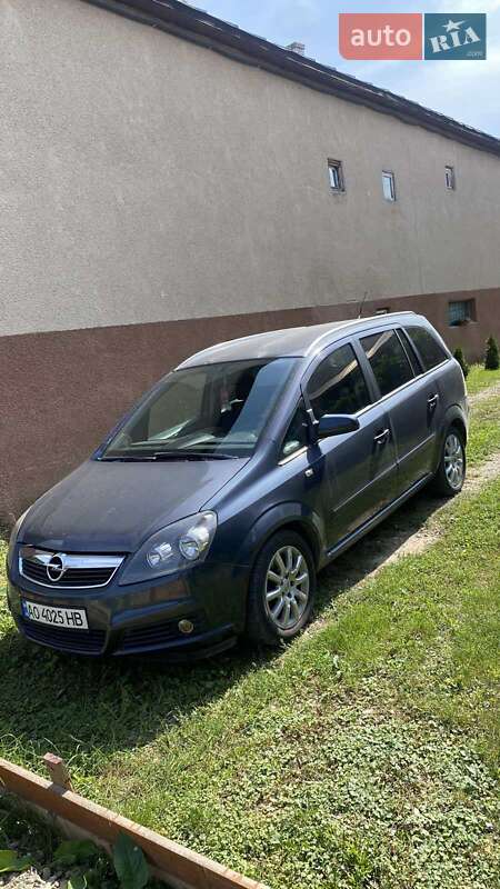 Минивэн Opel Zafira 2007 в Виноградове