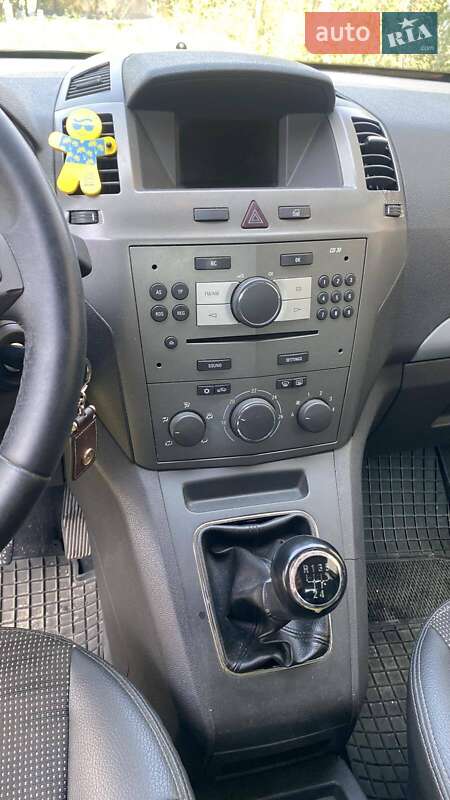 Минивэн Opel Zafira 2007 в Виноградове