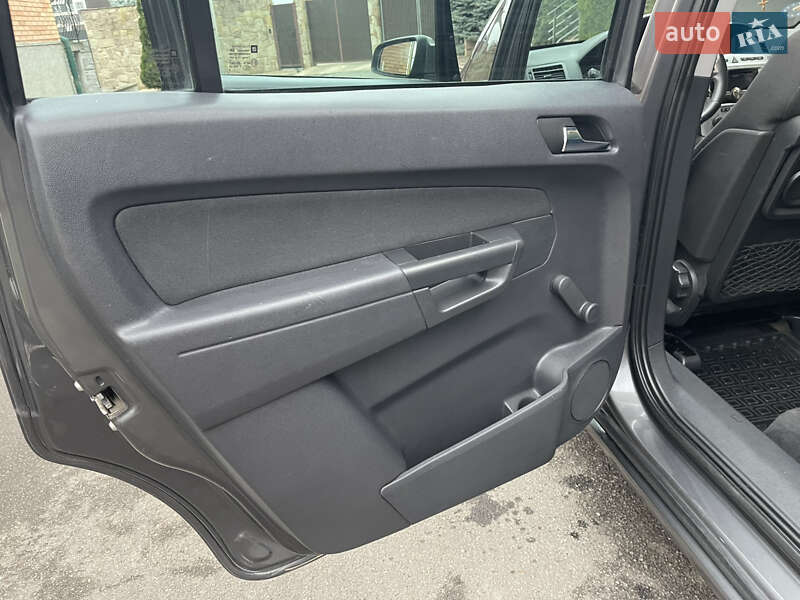 Минивэн Opel Zafira 2009 в Тернополе фото 20 Минивэн Opel Zafira 2009 в Тернополе