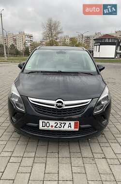 Микровэн Opel Zafira 2015 в Запорожье