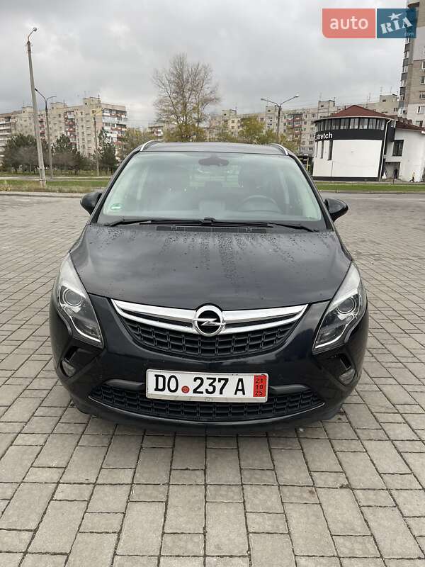 Opel Zafira 2015