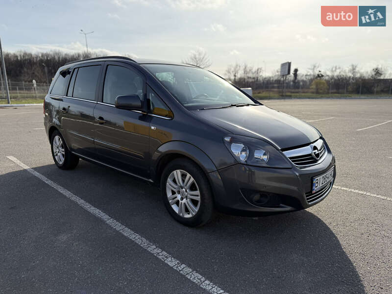 Opel Zafira 2011