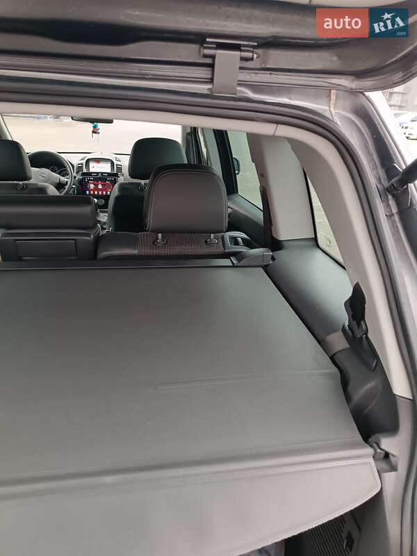 Минивэн Opel Zafira 2010 в Львове