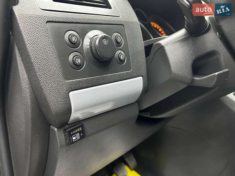 Минивэн Opel Zafira 2008 в Черновцах