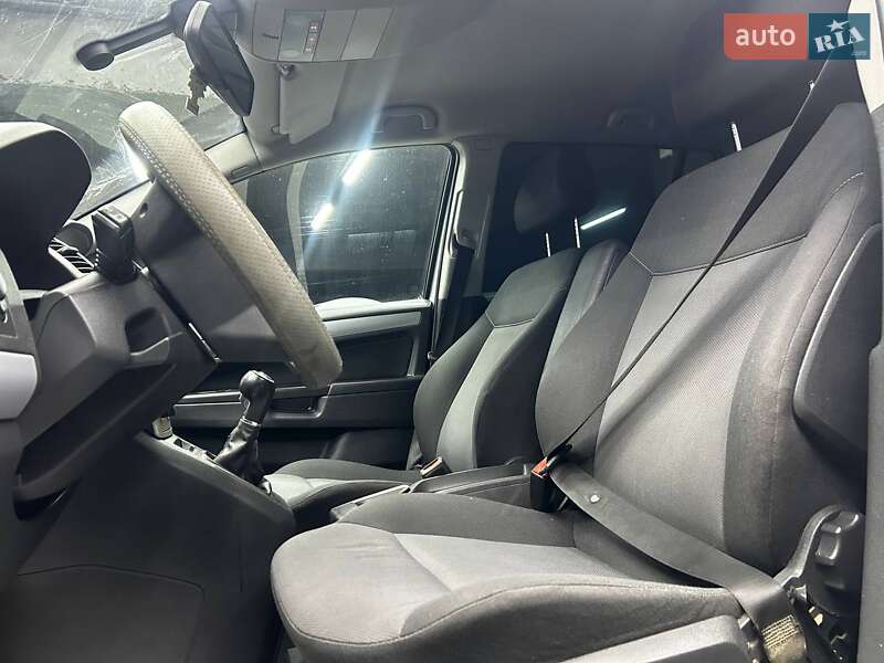 Минивэн Opel Zafira 2008 в Черновцах