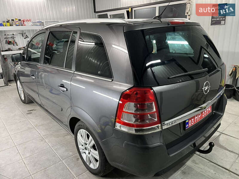 Минивэн Opel Zafira 2011 в Луцке фото 3 Минивэн Opel Zafira 2011 в Луцке