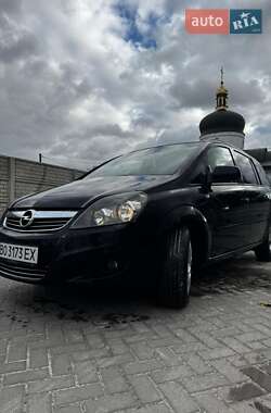 Минивэн Opel Zafira 2011 в Почаеве