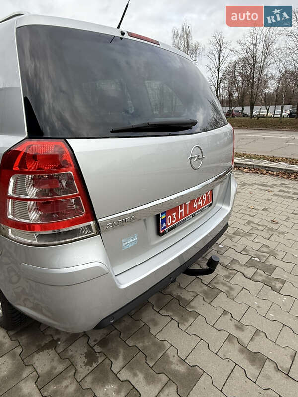 Минивэн Opel Zafira 2011 в Белой Церкви