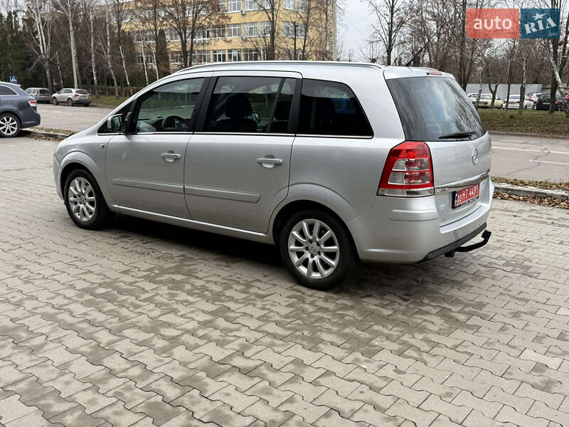 Минивэн Opel Zafira 2011 в Белой Церкви