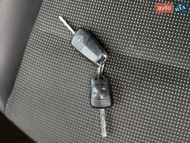 Минивэн Opel Zafira 2011 в Белой Церкви