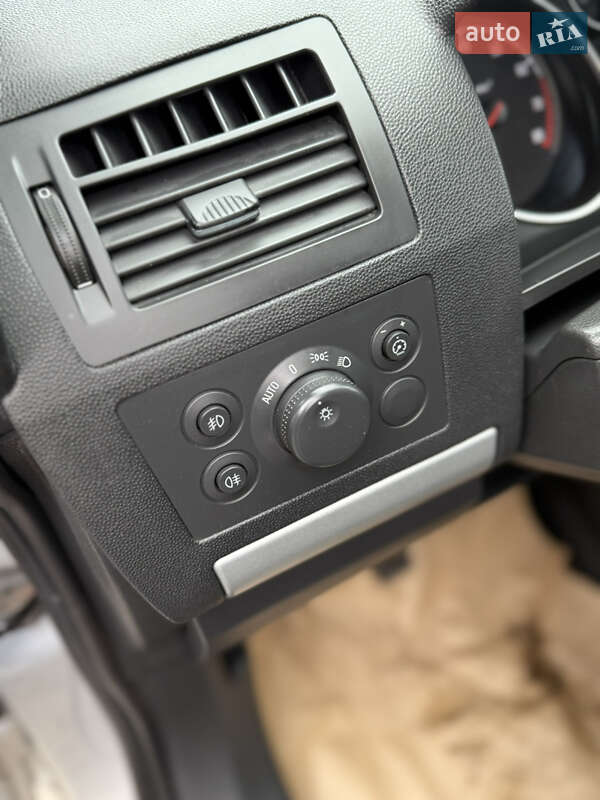 Минивэн Opel Zafira 2011 в Белой Церкви