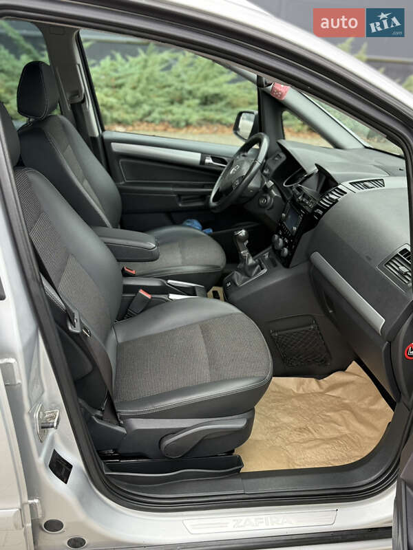 Минивэн Opel Zafira 2011 в Белой Церкви