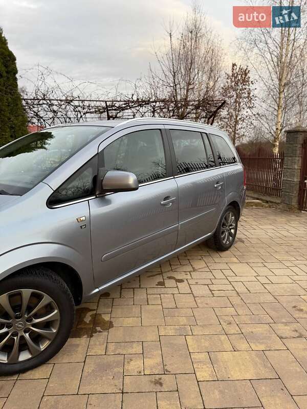 Минивэн Opel Zafira 2010 в Самборе фото 3 Минивэн Opel Zafira 2010 в Самборе