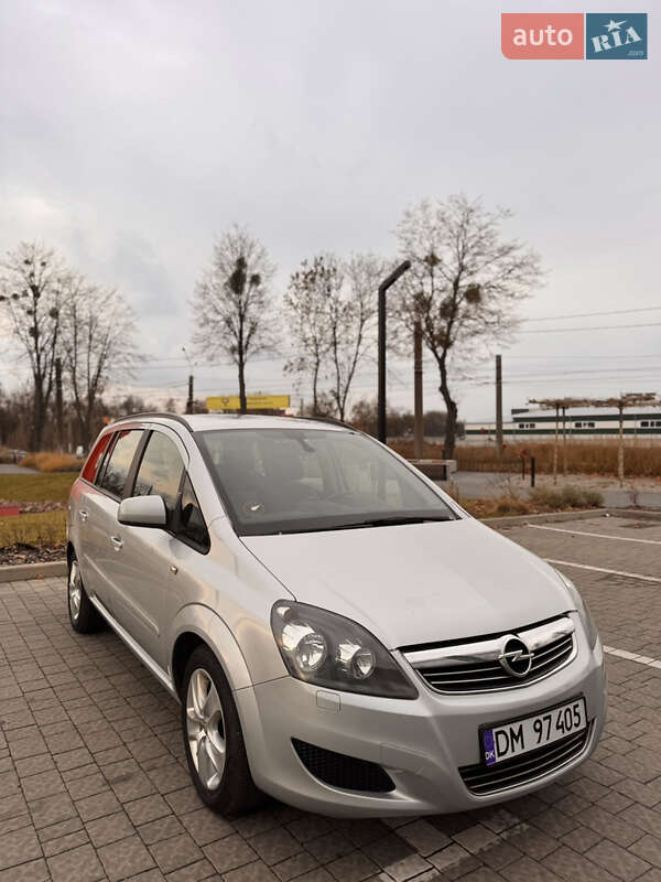Минивэн Opel Zafira 2013 в Львове