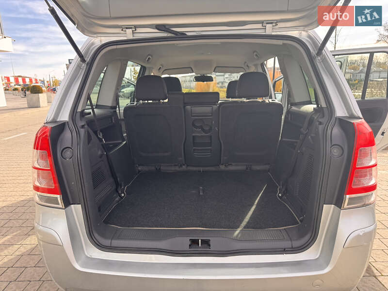 Минивэн Opel Zafira 2013 в Львове