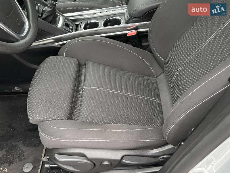 Мікровен Opel Zafira 2015 в Києві