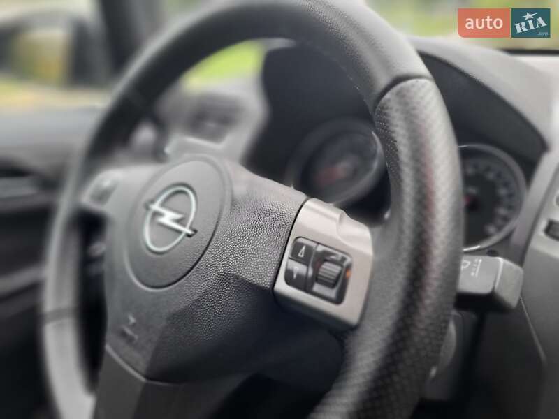 Минивэн Opel Zafira 2005 в Хмельницком фото 27 Минивэн Opel Zafira 2005 в Хмельницком