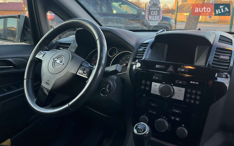 Минивэн Opel Zafira 2010 в Коломые