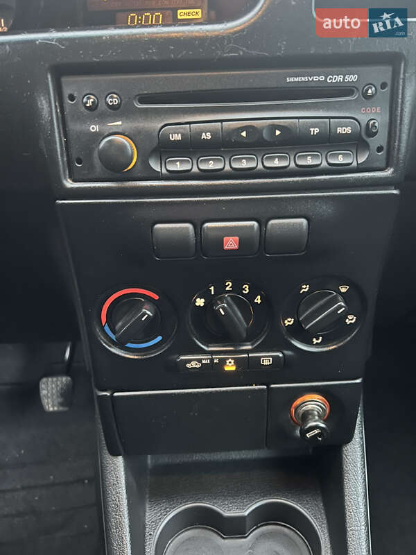 Минивэн Opel Zafira 2002 в Днепре