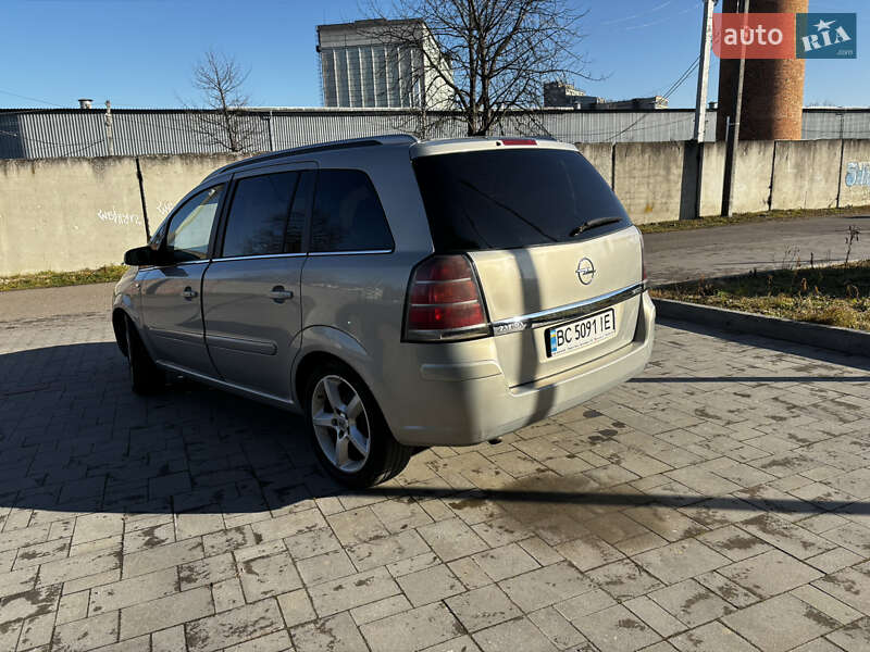 Минивэн Opel Zafira 2006 в Стрые