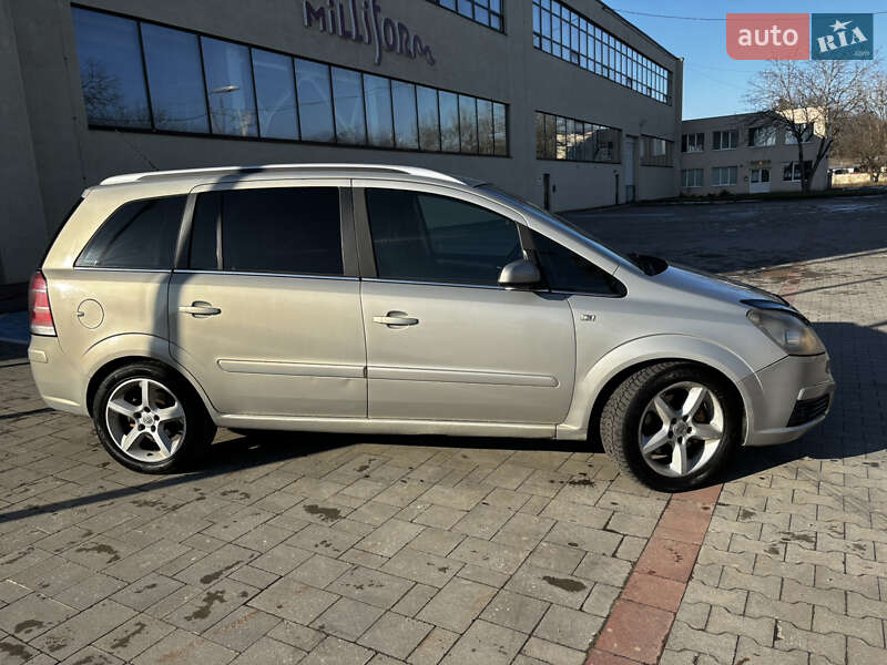 Минивэн Opel Zafira 2006 в Стрые