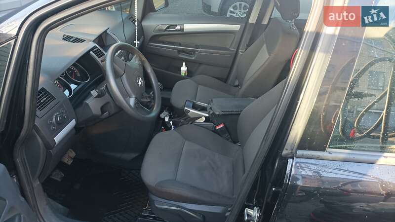 Минивэн Opel Zafira 2007 в Днепре