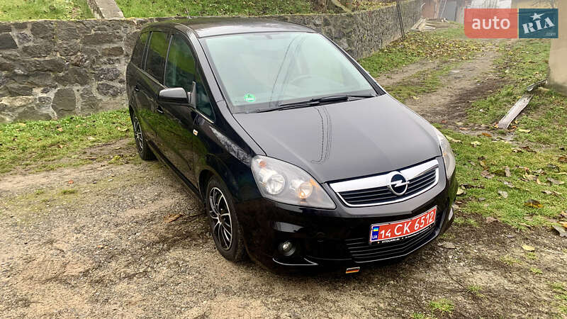 Минивэн Opel Zafira 2008 в Виннице