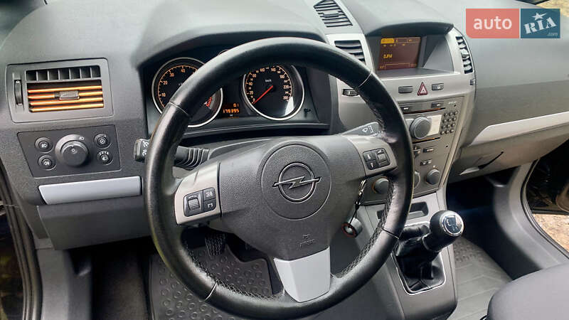 Минивэн Opel Zafira 2008 в Виннице