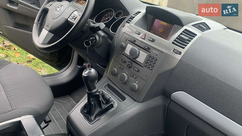 Минивэн Opel Zafira 2008 в Виннице