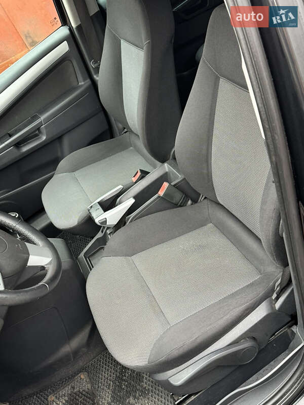 Минивэн Opel Zafira 2009 в Чернигове фото 12 Минивэн Opel Zafira 2009 в Чернигове