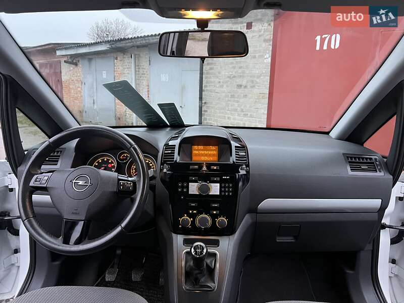Минивэн Opel Zafira 2011 в Нежине