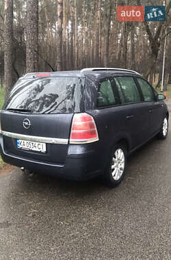 Минивэн Opel Zafira 2006 в Киеве