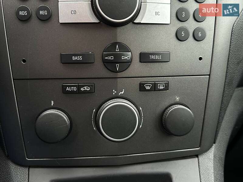 Минивэн Opel Zafira 2006 в Киеве