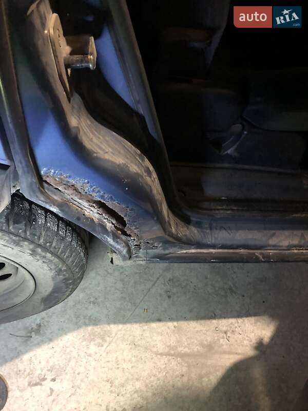 Минивэн Opel Zafira 2000 в Городке