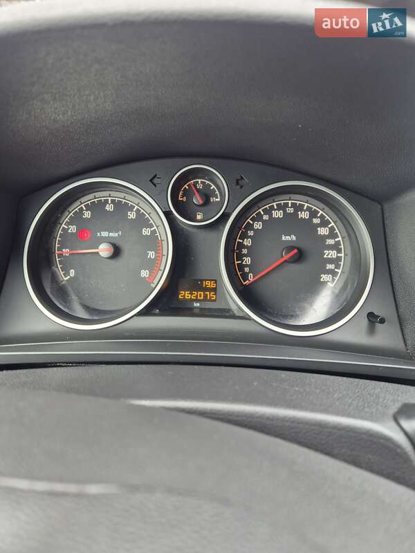 Минивэн Opel Zafira 2009 в Луцке