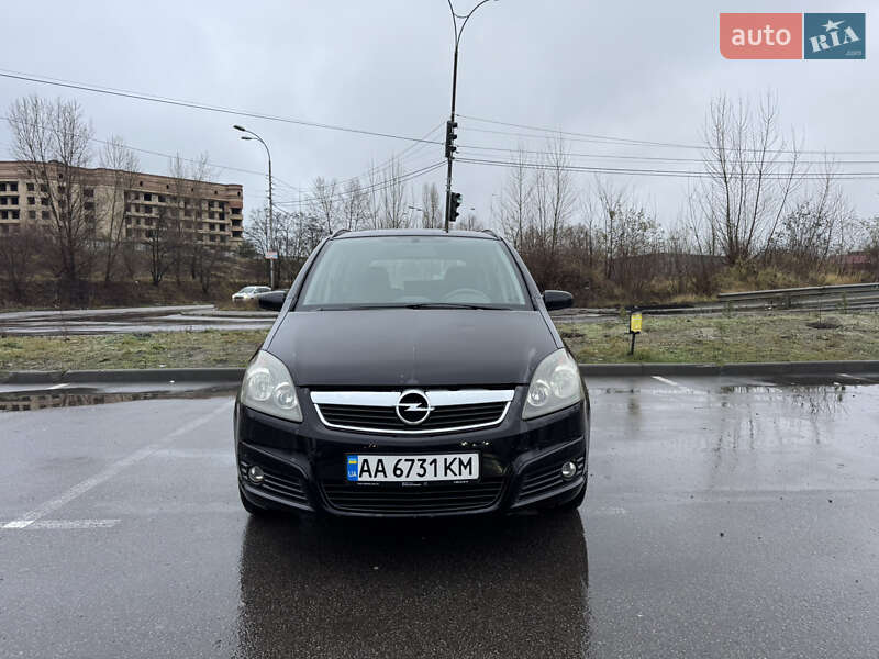Мінівен Opel Zafira 2007 в Києві