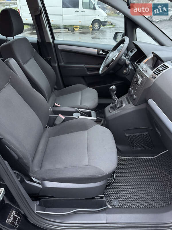 Мінівен Opel Zafira 2007 в Києві