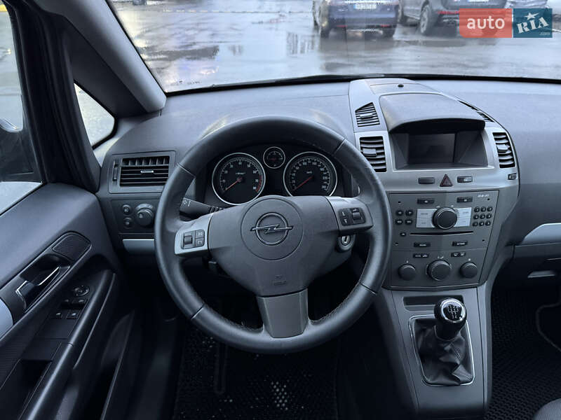 Мінівен Opel Zafira 2007 в Києві