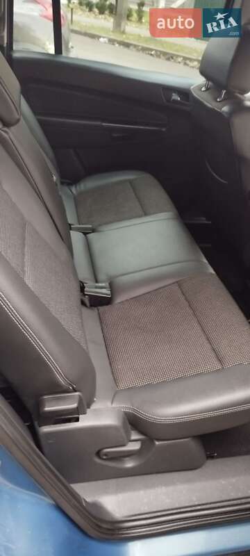 Мінівен Opel Zafira 2008 в Києві