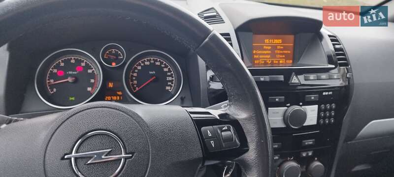 Мінівен Opel Zafira 2008 в Києві