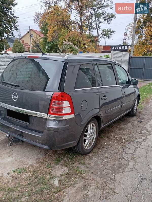 Минивэн Opel Zafira 2011 в Полтаве