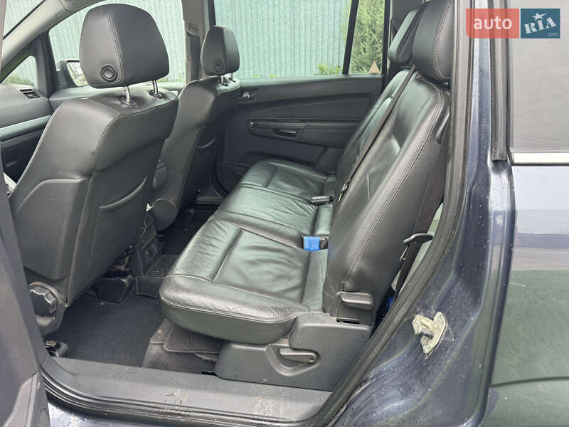 Минивэн Opel Zafira 2009 в Корсуне-Шевченковском