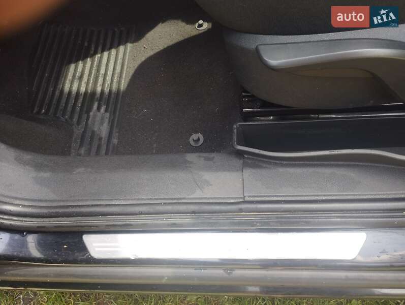 Минивэн Opel Zafira 2011 в Косове