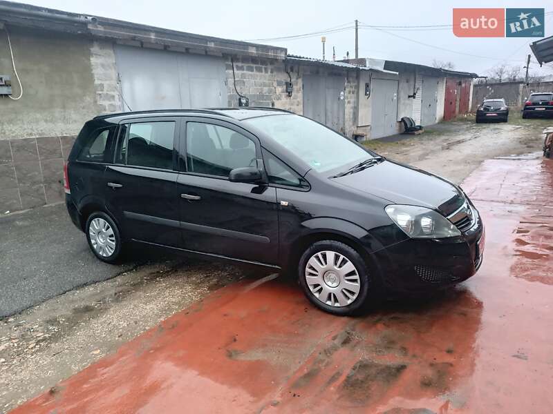 Минивэн Opel Zafira 2010 в Харькове фото 3 Минивэн Opel Zafira 2010 в Харькове