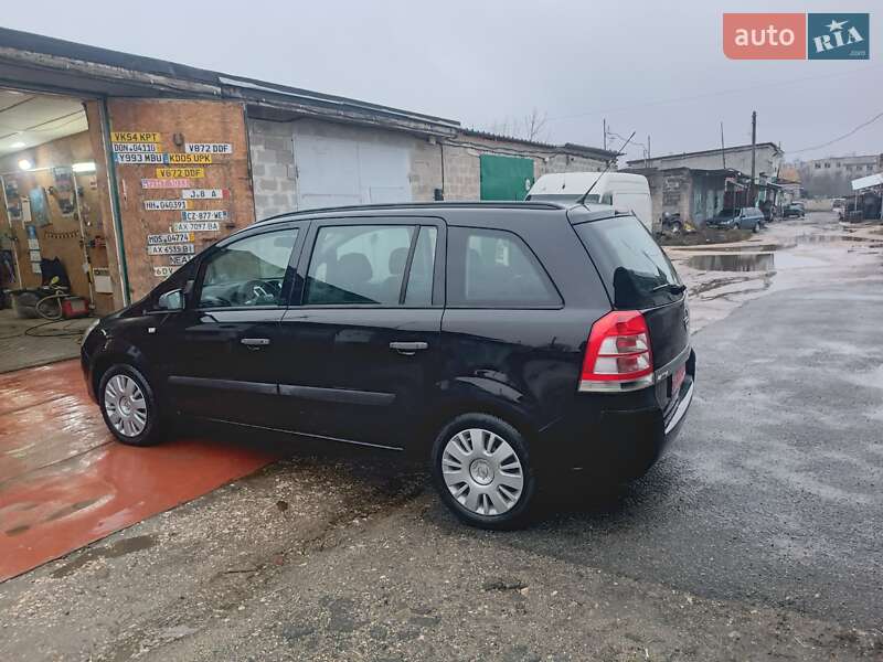 Минивэн Opel Zafira 2010 в Харькове фото 8 Минивэн Opel Zafira 2010 в Харькове