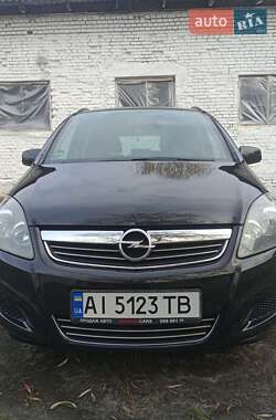 Минивэн Opel Zafira 2010 в Остер