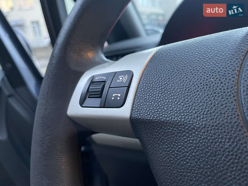 Мінівен Opel Zafira 2008 в Хмельницькому фото 40 Мінівен Opel Zafira 2008 в Хмельницькому