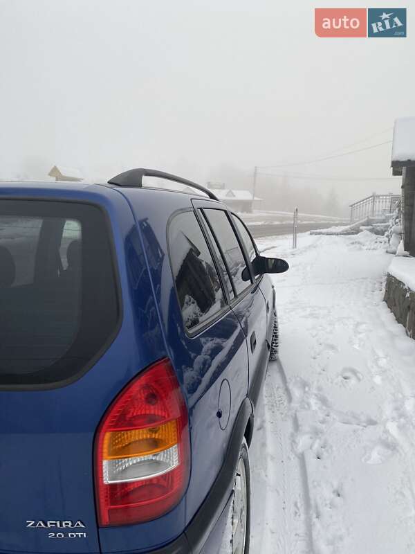 Минивэн Opel Zafira 2001 в Синевире